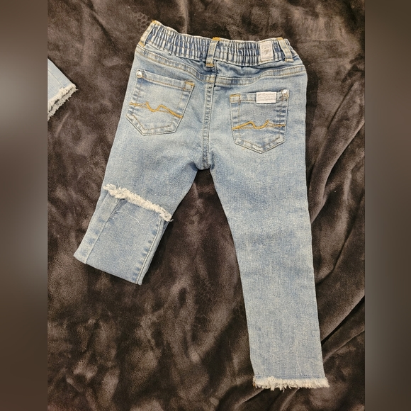 24 Month Toddler Skinny Jeans -  7 For All Mankind - Picture 5 of 6